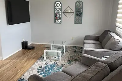 Image de Charming 2-Bedroom House for a Peaceful Getaway, Peaceful Home away from home