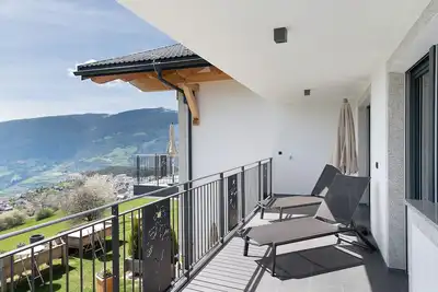 Image de Appartement de vacances 'Platiederhof Apt Unterpulg' avec vue sur les montagnes