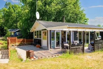 Image de Maison de vacances pour 6 a Rønde-By Traum