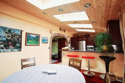 Image de Spacious 4+2 bedroom 9 beds house with dedicated office, loft, and jacuzzi