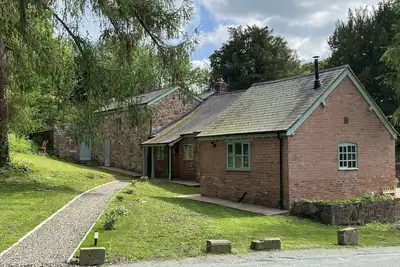 Image de Ty Bont, pet friendly, character holiday cottage in Overton-On-Dee