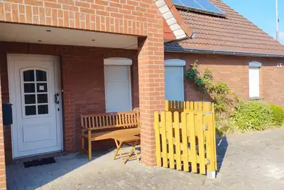 Image de Vacation apartment close to the North Sea with own entrance, 2 bedrooms, 2 bathrooms, living room, kitchen