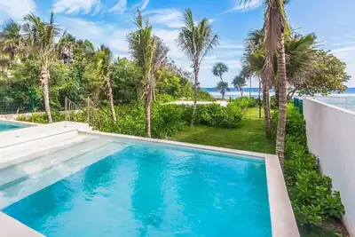 Jungle Hideout, Private Beach, 5 Epic Pools