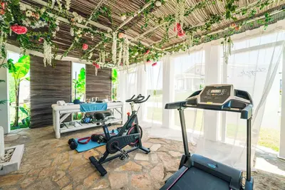 Image de Villa Shangri-La - Cinq Chambres Villa, Couchages 12