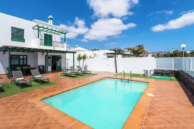 Image de Villa Mero - Trois Chambres Villa, Couchages 6