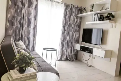 Image de Penthouse with Home Office and Parking