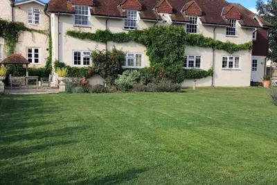 Image de A charming 2-bed suite 15 mins away from Chichester & Glorious Goodwood!
