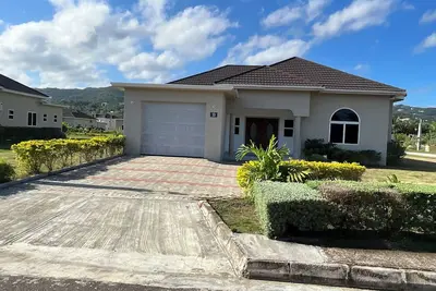 Image de Cosy home close to Jamaica’s top attractions