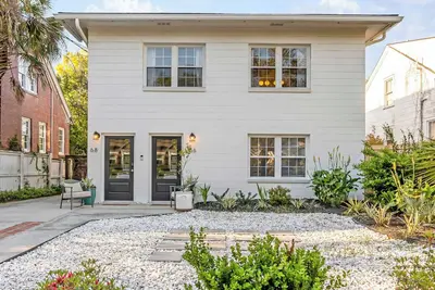 Image de 2 Bdr Downtown Charleston Home