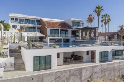 Image de A dream luxury vacation in La Paz: Villa Palmares!