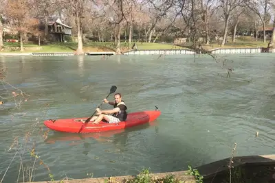 Image de River front! Great for large Family gatherings!