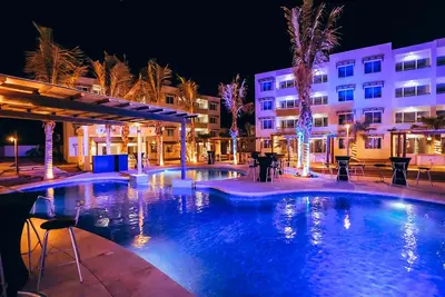 Image de Fully Equipped 2 Br Main Floor Condo Near Beach at Almarena Residencial