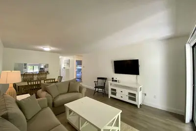 Image de Welcome to Chilton Village of the Ocean Edge Resort. Enjoy your stay in a bright first floor condo.