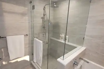 Image de New Condo with Luxe Ocean view and King/Queen beds