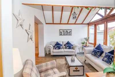 Image de Church View Cottage, pet friendly, with hot tub in Doncaster