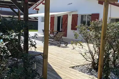 Image de Maison landaise classée 4★, avec piscine, en centre ville et plage à proximité.