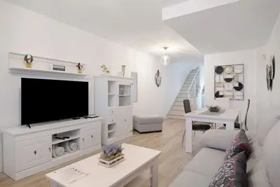 Image de Maison de vacances \"Reguemar\" avec vue sur les montagnes et Wi-Fi