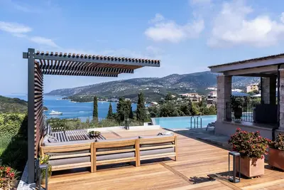 Image de Luxury 4br Villa Xris infinity pool, hot tub, Ionian view & private beach access