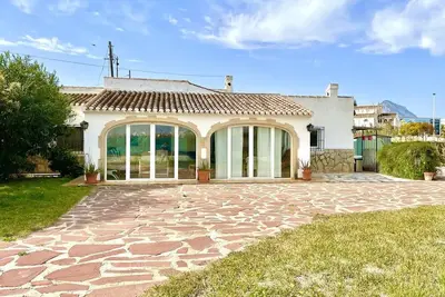 Image de Mediterranean villa in Arenal beach Jávea