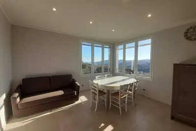 Image de Bel appartement avec vue sur le golfe de Dianese
