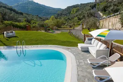 Image de Housing with private garden terrace and residential swimming pool