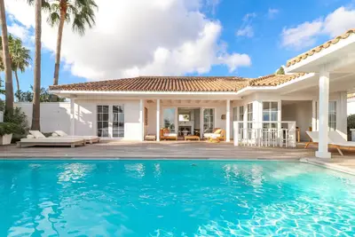 Image de Family wooden villa with fantastic views