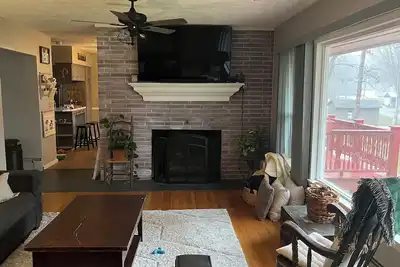 Image de Beautiful ranch with walk out basement on the Tippecanoe river.