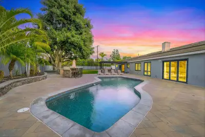 Image de CaliRica 6mi to disney/Heated Pool