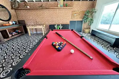 Image de The Fox House: Friends and Family Retreat with Game Room, Pool Table, Volleyball