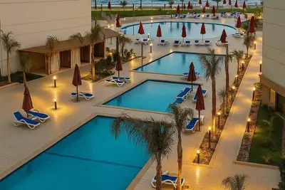 Image de Votre retraite côtière commence ici Porto Said Chalets