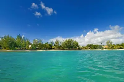 Villa La Sirène – Baie de Merville à Péreybère, très belle plage