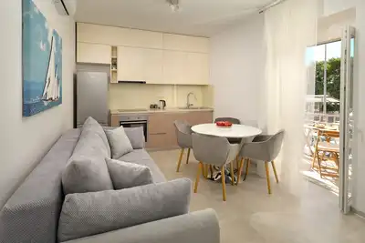 Zora Residence