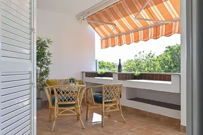 Image de One-bedroom Apartment Close to the Beach