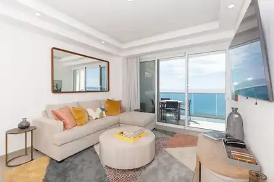 Image de Luxury Beachfront Condo with Spectacular 19th Floor View