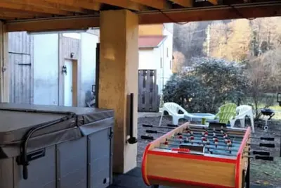 Image de Gîte de charme avec jacuzzi, baby, étang rivière