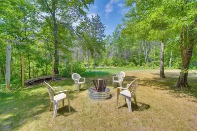 Wooded Danbury Cabin w/ Grill + Fire Pit!