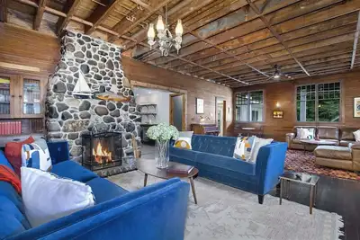 Image de Pine Lodge: New Year's Eve Special Offer!