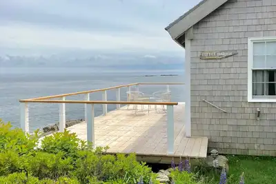 Image de Little Harbor - Crashing surf, sunrise views from this perfect Maine getaway.