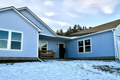 Image de New Home on 5 acres, Clean, Quiet Comfortable with Private Dog Park