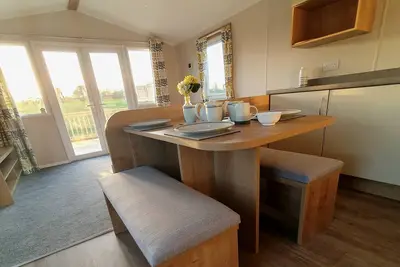 Image de Close to beach/Saundersfoot, 2 Bedroom Caravan. quiet semi-rural smallholding.