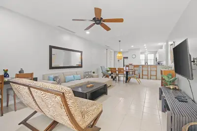 Image de Pacifico L501 - Ground Floor Walkout to Pools
