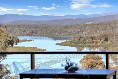 Image de Aqua Vista - Pet friendly with yard and views