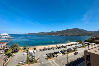 Image de Superbe T3 climatisé front de mer avec accès plages au centre de Propriano.
