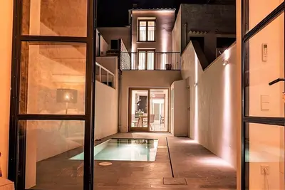 Stylish & Contemporary Newly Renovated Town House, A/C, Private Pool in Centre of Old Town Pollenca!