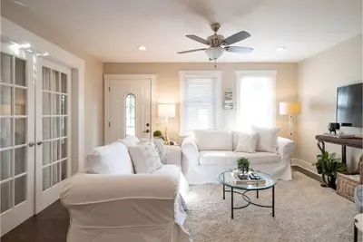 Image de Chic Franklin Cottage Minutes to Downtown Franklin