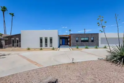 Az Inspired Modern Ranch Home in North Central Phx