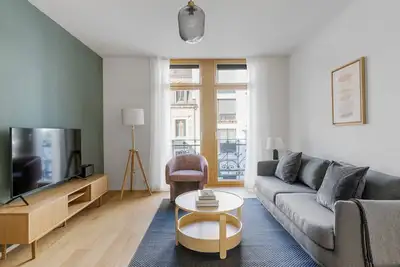 Image de Sleek Gundeldingen 3 Room w/ Storage, nr Basel Main Stn, by Blueground