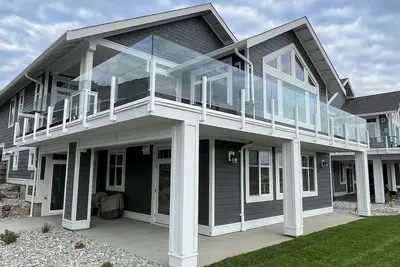 Image de Twisted Vines Lakehouse-4 bed/4 bath, spacious home @ Cottages on Osoyoos Lake