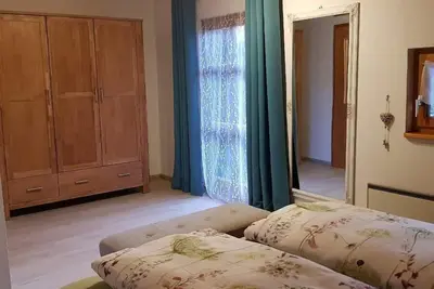 Image de Large, cozy vacation home (94 m²) with free WiFi and terrace
