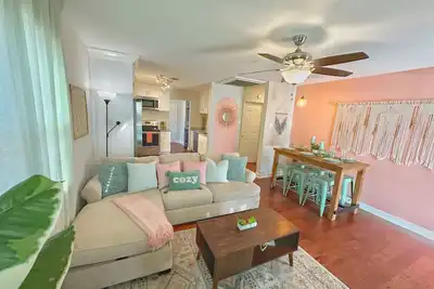 Image de Cozy Cove 3br/2ba, at High Point